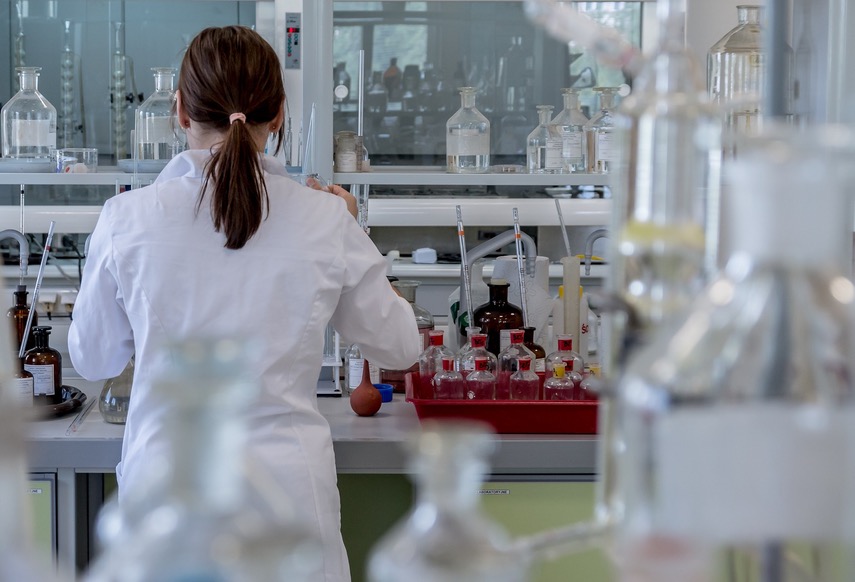 Scientist working in laboratory